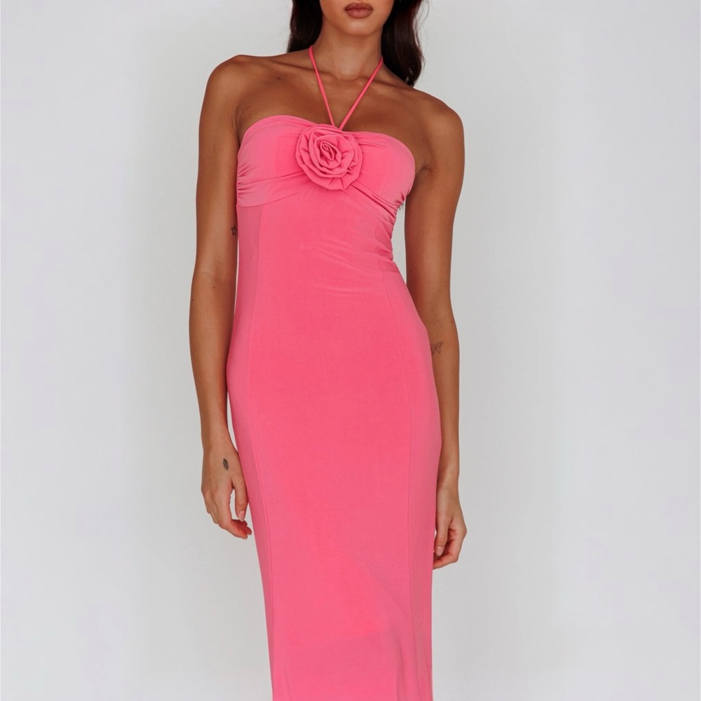 Selfie Leslie IBIZA SUNSET BUST FLOWER MIDI DRESS HOT PINK - Picture 5 of 13